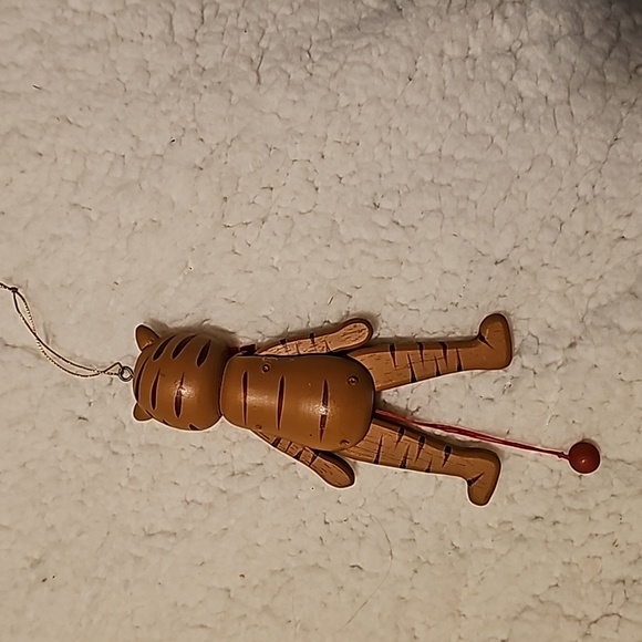 Vintage Faux Wood Articulated Cat Ornament with Pull String - Picture 3 of 5